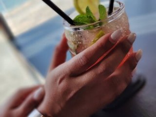 -_MiaQueen_- live webcam thumbnail