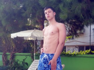 -ethan7inches- live webcam thumbnail