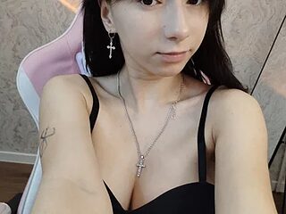 -VictoriaJohnson- live webcam thumbnail