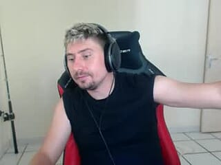 22cmfrenccock live webcam thumbnail