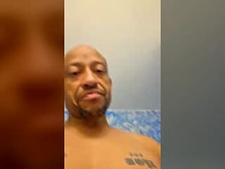 4whitemature live webcam thumbnail