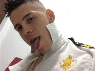 _707_bigcock live webcam thumbnail