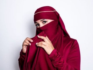 _alishaa_c live webcam thumbnail