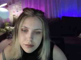 _amymoore_ live webcam thumbnail