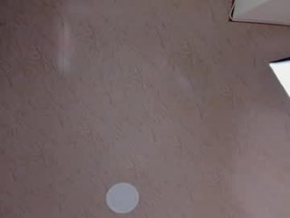 _april_smith_ live webcam thumbnail