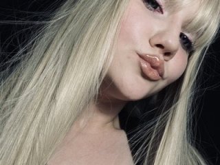 _CraveMe_ live webcam thumbnail