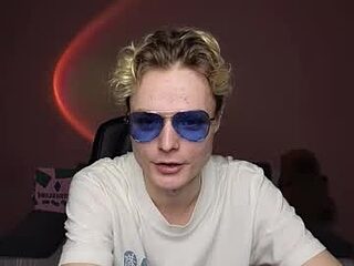 _cocks0_0 live webcam thumbnail