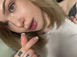 _elliiss_ live webcam thumbnail