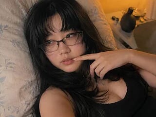 _emmy_lee live webcam thumbnail