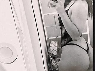 _luna_lovee_ live webcam thumbnail