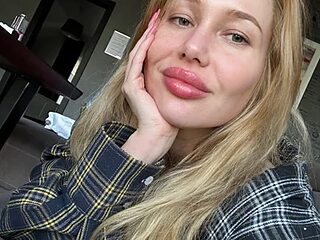 _Mila_Luna_ live webcam thumbnail