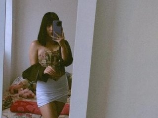 _mia_collins_b_ live webcam thumbnail
