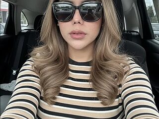 _QueenGoddess_ live webcam thumbnail