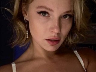 _Stefanie_Collins_ live webcam thumbnail