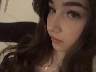 _sweetsophia_ live webcam thumbnail