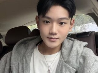 AAA-winner live webcam thumbnail