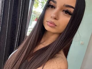 AalyiahKiss live webcam thumbnail