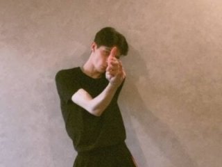 Aaron_Boom live webcam thumbnail