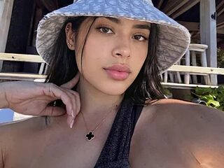 AbrilCollins live webcam thumbnail