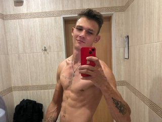 AdamGold01 live webcam thumbnail