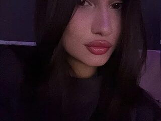 Adele_Lanea live webcam thumbnail