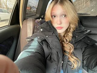 AdelineCrash live webcam thumbnail