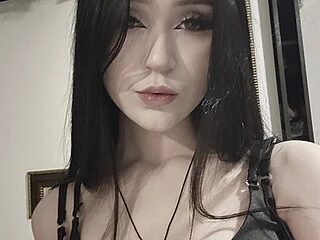 Adeline_star live webcam thumbnail