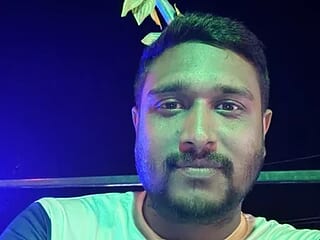 AdnanHotBoyxx live webcam thumbnail