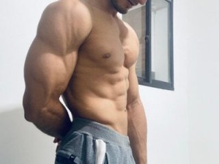 Adonys_Lewis_ live webcam thumbnail