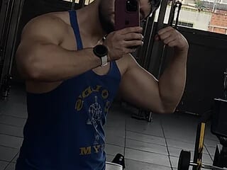Adrenaline_Alert live webcam thumbnail