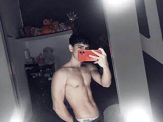 Adrian_hot01 live webcam thumbnail