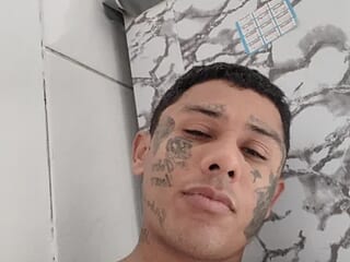 Adrianlindo live webcam thumbnail