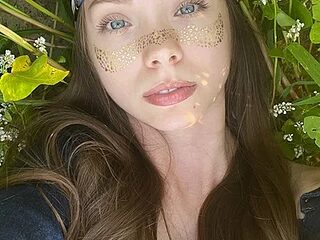 AdriannaBill live webcam thumbnail
