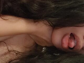 Adrianne18w live webcam thumbnail