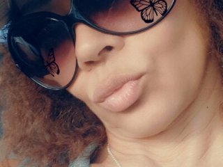 AdrienneLopes live webcam thumbnail