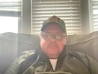 adamd215 live webcam thumbnail