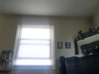adamllamas live webcam thumbnail
