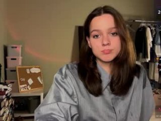 addy_moon live webcam thumbnail