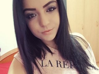 adelline live webcam thumbnail