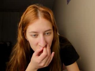 adellqueen live webcam thumbnail