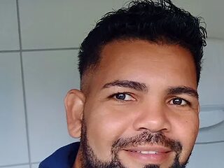 adgato live webcam thumbnail