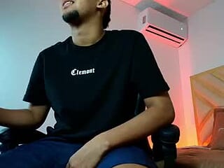 adrian_fierro live webcam thumbnail