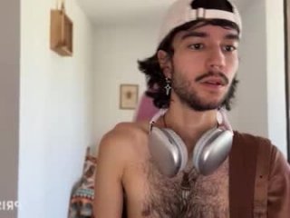 adrien_polo live webcam thumbnail