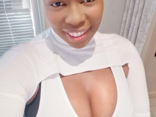 Africanbustylady live webcam thumbnail