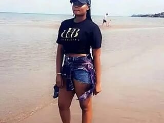 africancurvyxx3 live webcam thumbnail