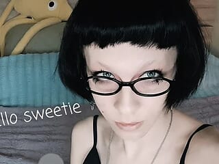 Agatha_Poppy live webcam thumbnail