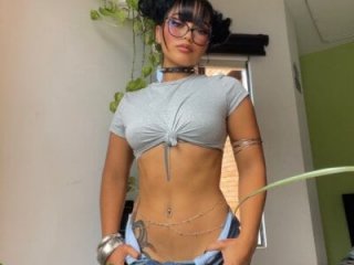 agathaa__1 live webcam thumbnail
