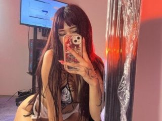 Ahriii_rouxx1 live webcam thumbnail