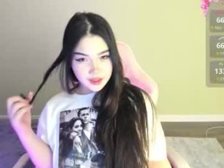 aiko_mainee live webcam thumbnail