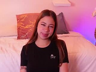airi_pierce live webcam thumbnail